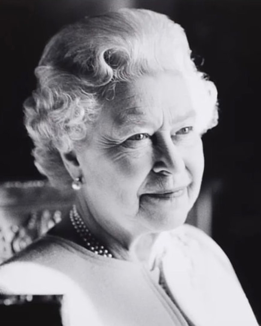 The last most iconic and inspiring woman of the XX. Century. The eternal  Her Majesty The Queen Elizabeth II. We will miss you. RIP 🖤
#theroyalfamily#bookofcondolence 
#queenelizabeth#lilibeth